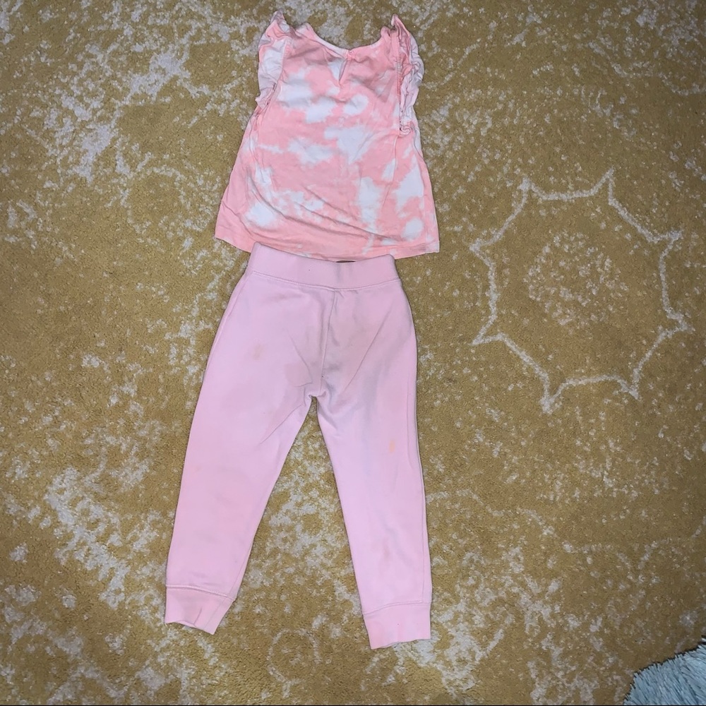 Gap outfit, sweats and shirt - Picture 9 of 9